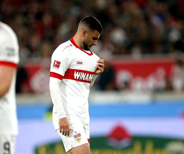 霍芬海姆成功保持领先优势,取得胜利 霍芬海姆成功保持领先优势,取得胜利