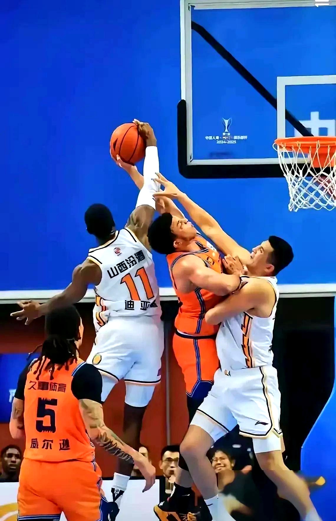 关于江西男篮队员高效配合,打破瓶颈的信息 关于江西男篮队员高效配合,打破瓶颈的信息