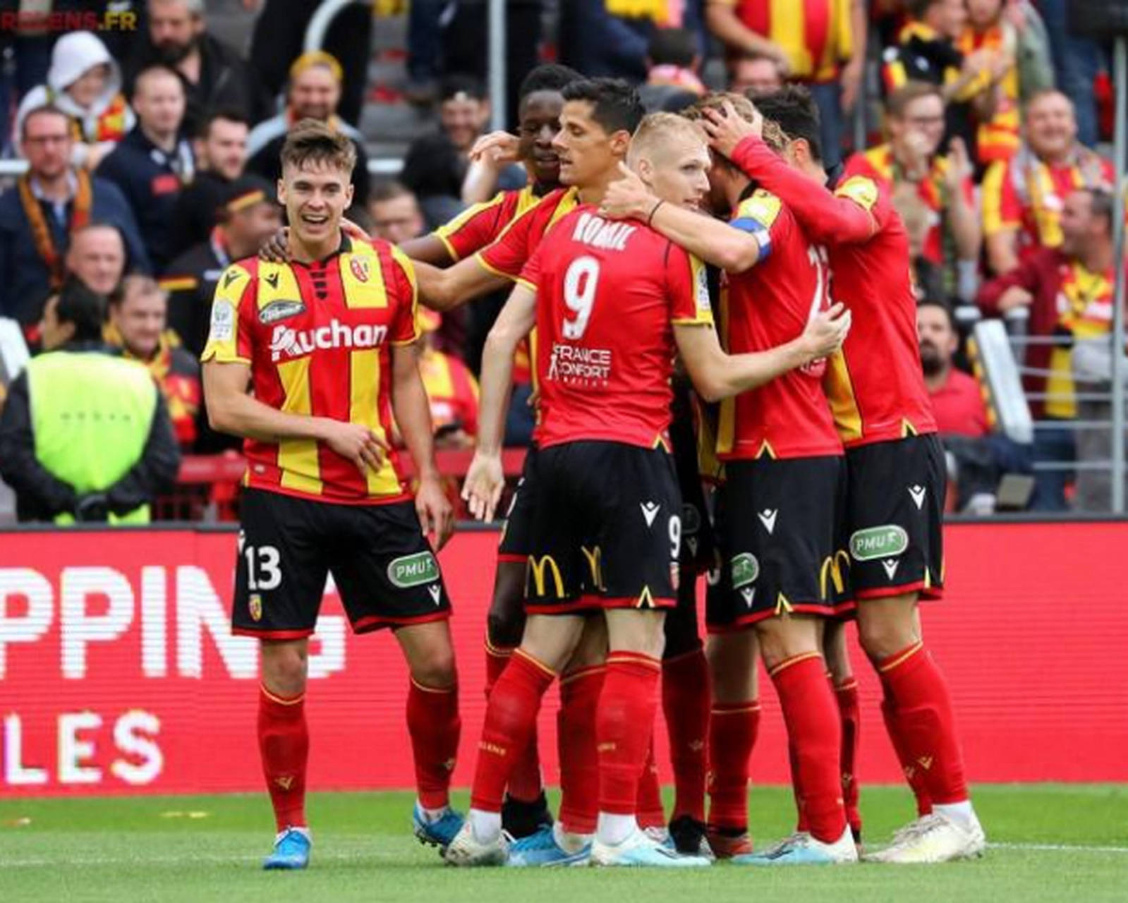 九游VIP-法甲新赛季开幕式精彩绝伦，球迷热情高涨的简单介绍