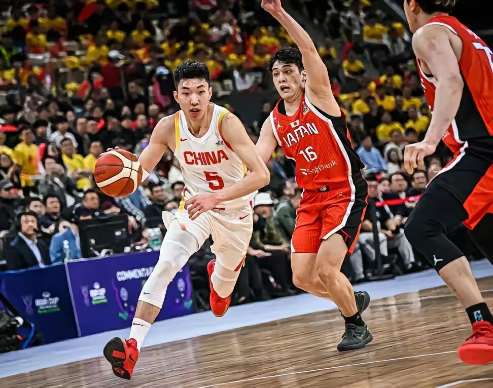 日本男篮完胜猛龙,字母哥统治全场 日本男篮完胜猛龙,字母哥统治全场