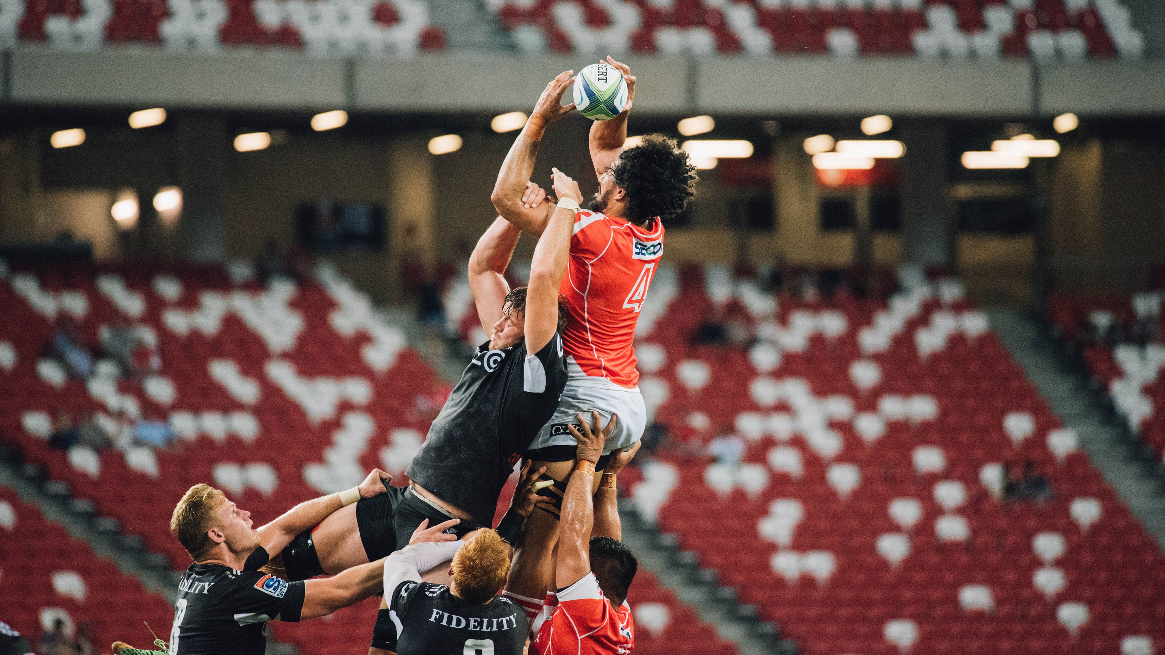 绿茵场上的双面叙事，当西甲德比遇见南非奇迹